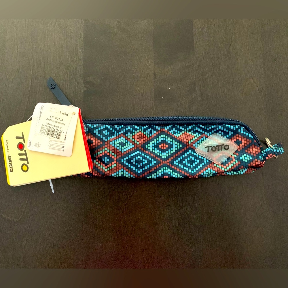 3/$25✨ NWT. 💙 Pencil or makeup small bag